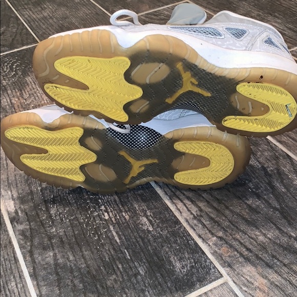 Air Jordan 11 Retro GS - Picture 5 of 7